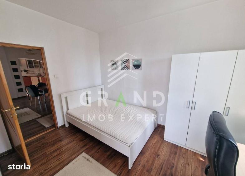 Apartament cu 4 camere semidecomandat în Ciupercenii Noi
