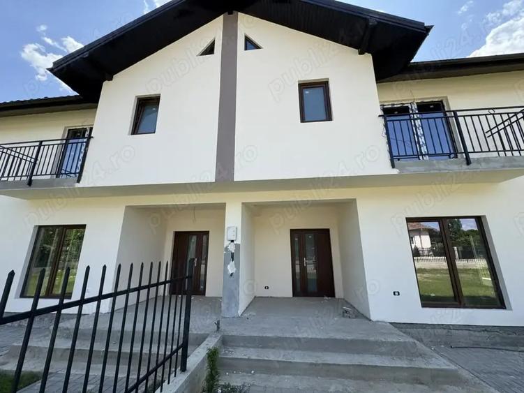 Casă cu 4 camere cu Teren 500 Mp în Bujoreni