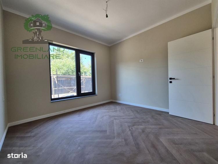 Casă cu 4 camere cu Teren 500 Mp în Tomești