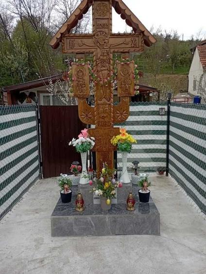 Casă cu 2 camere semidecomandat în Sârbi