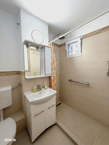 Apartament cu 3 camere decomandat, mobilat în Mircea cel Bătrân