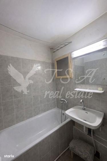 Apartament cu 3 camere decomandat în Rahova