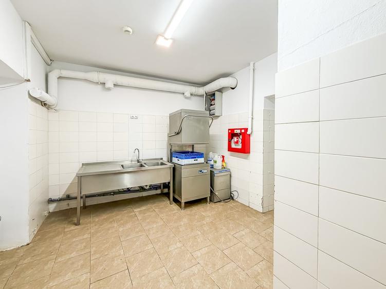 Spațiu comercial, de 238 mp, în Orașul de Jos