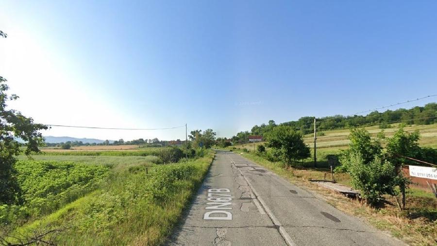 Teren intravilan de 7500 mp, în Zătreni