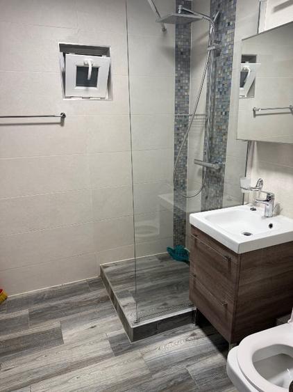 Apartament cu 3 camere decomandat, mobilat în Calea Călărașilor