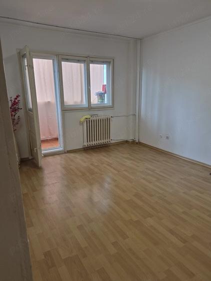 Apartament cu 3 camere decomandat în Chișinau