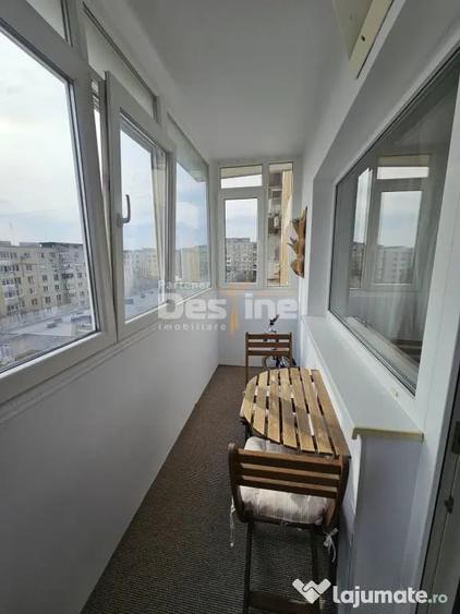 Apartament cu 3 camere semidecomandat în 1 Mai