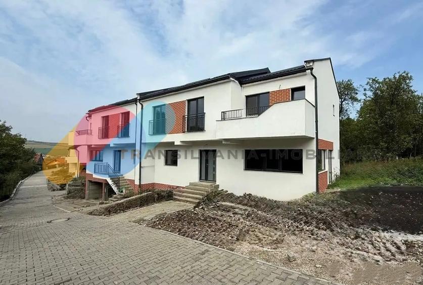 Duplex cu 4 camere cu Canalizare în Chinteni
