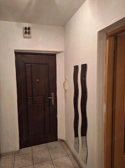 Apartament cu 2 camere semidecomandat în Militari
