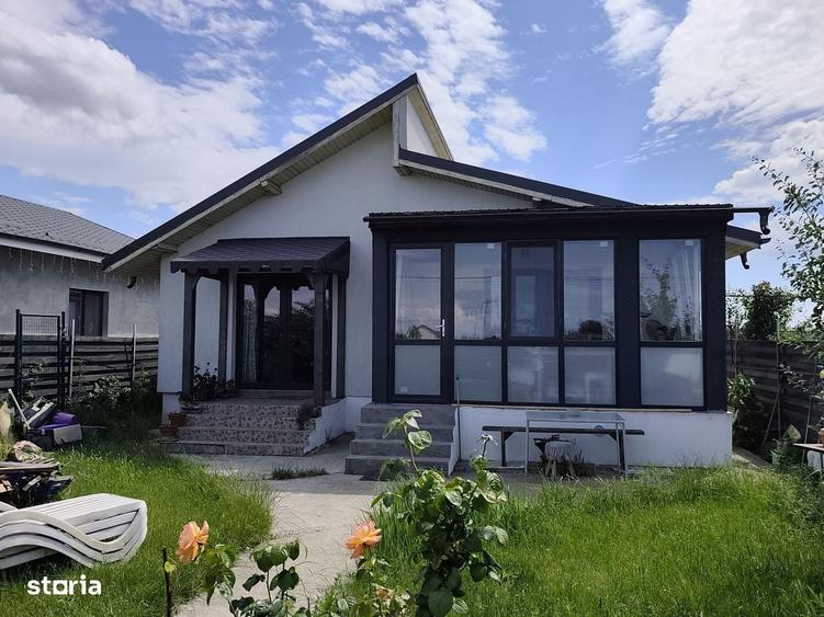 Casă cu 4 camere în Bâcu