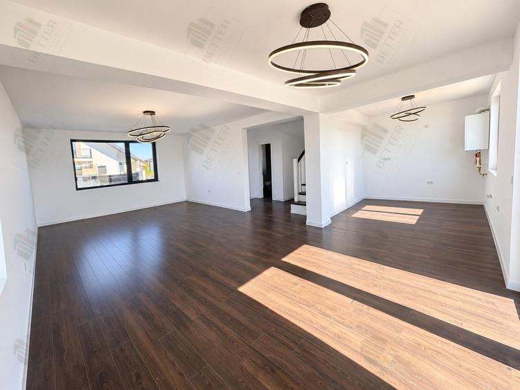Casă individuală cu 4 camere cu Teren 350 Mp în Berceni