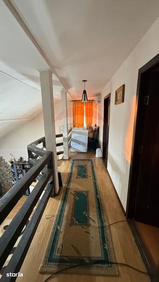 Casa / Vila cu 5 camere - 5