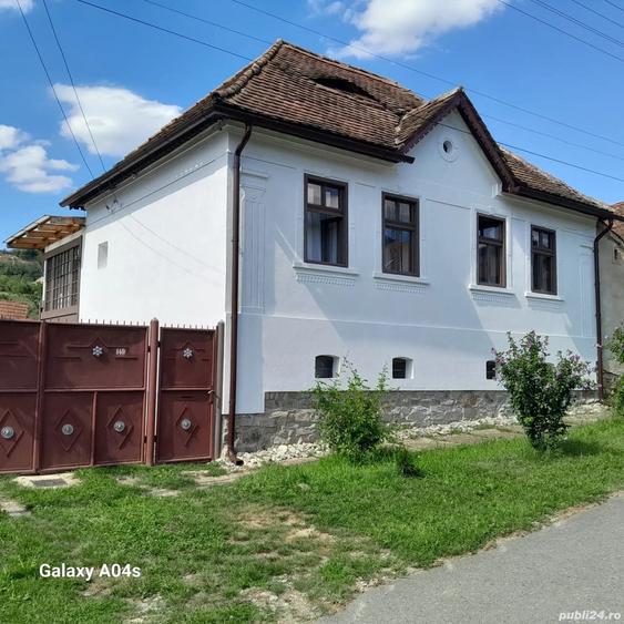 Casă cu 3 camere cu Teren 1400 Mp în Amnaș