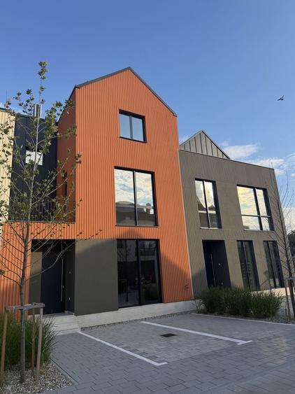 Casă cu 4 camere cu Teren 170 Mp în Central