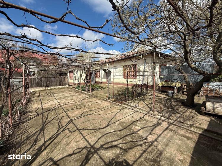 Casă cu 3 camere cu Canalizare în Cazasu