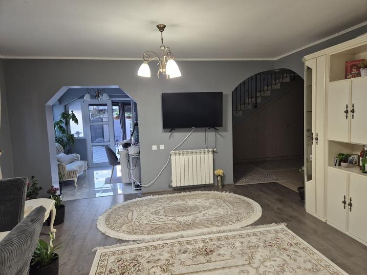 Casă cu 4 camere în Lunca Cetățuii