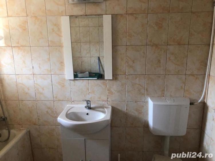 Casă cu 4 camere cu Teren 200 Mp în Central