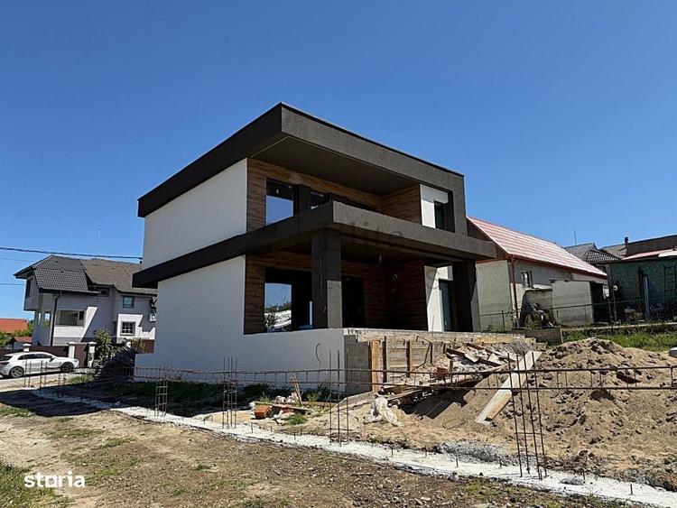 Casă cu 4 camere cu Teren 1050 Mp în Spitalul Județean