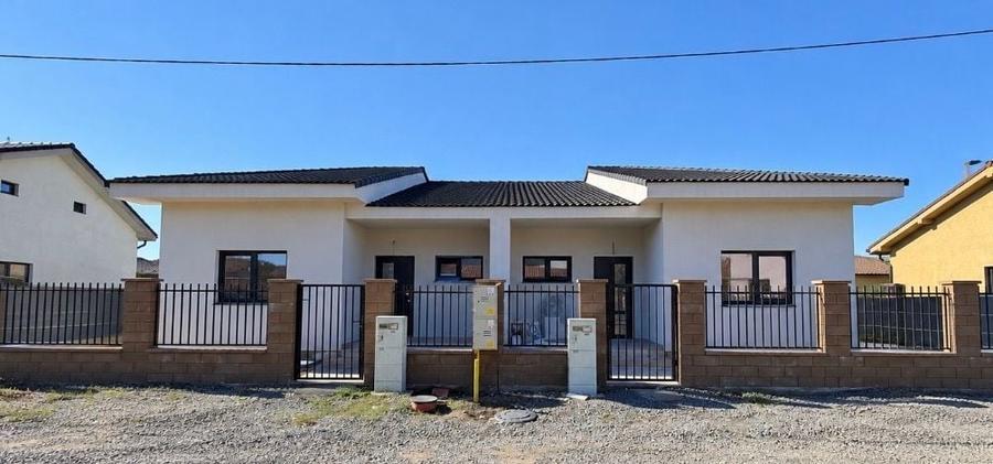 Duplex cu 3 camere cu Canalizare în Moșnița Veche