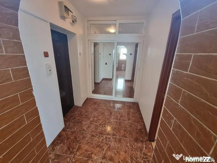 Apartament cu 2 camere decomandat în Abator