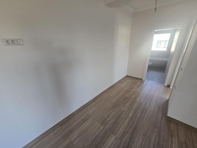 Apartament cu 3 camere decomandat în Braytim