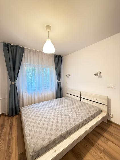 Apartament cu 4 camere decomandat în Rahova
