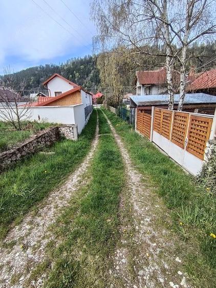 Teren de 5766 mp, în Lerești