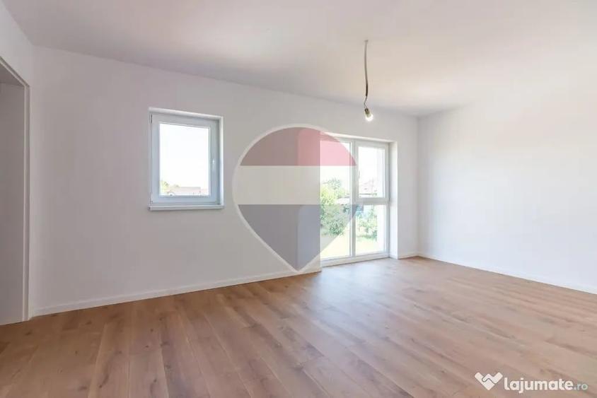 Casă cu 4 camere cu Teren 450 Mp în Săbăreni