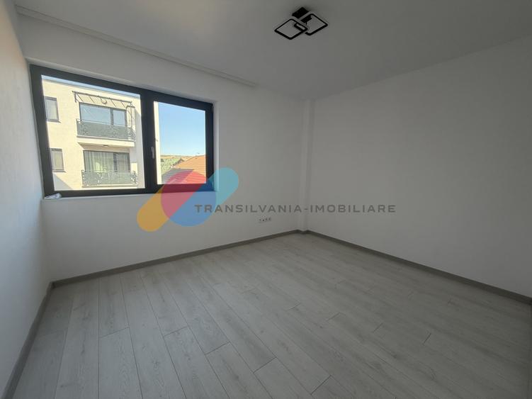 Apartament cu 3 camere semidecomandat în Someșeni