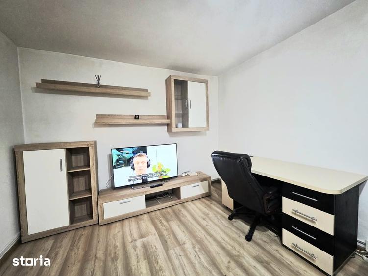 Apartament cu 2 camere decomandat în Nicolina