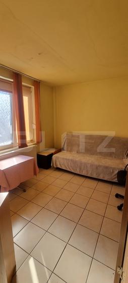 Apartament cu 3 camere decomandat, mobilat în Câmpia Turzii
