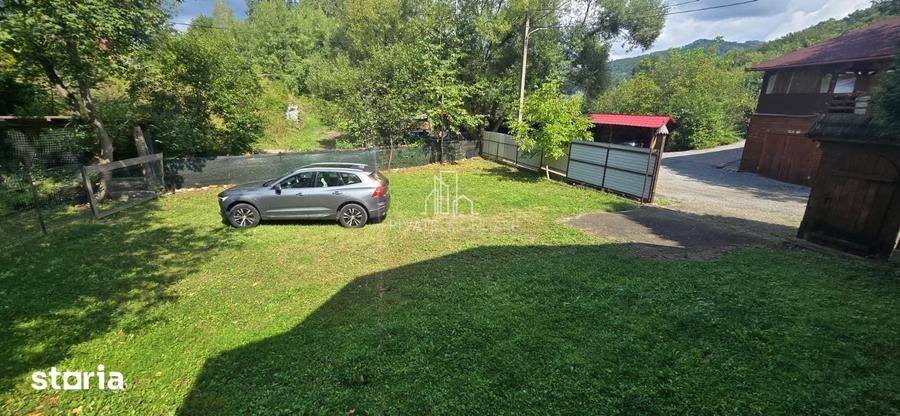 Casă cu 5 camere cu Teren 479 Mp în Central