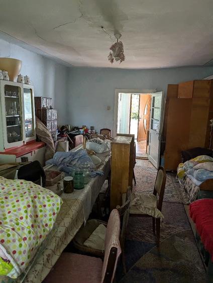 Casă cu 5 camere cu Teren 1000 Mp în Pomi