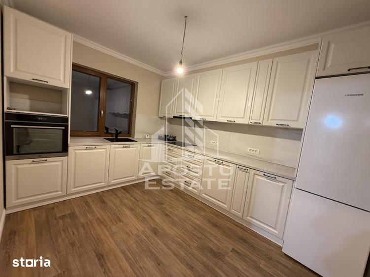 Casă cu 4 camere cu Teren 300 Mp în Central