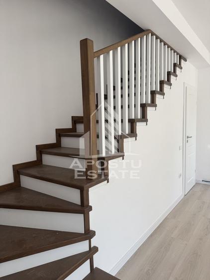 Duplex cu 5 camere cu Canalizare în Ghiroda