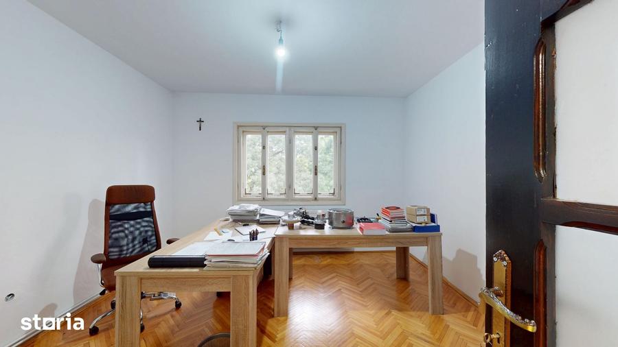 Casă cu Teren 337 Mp în Dămăroaia