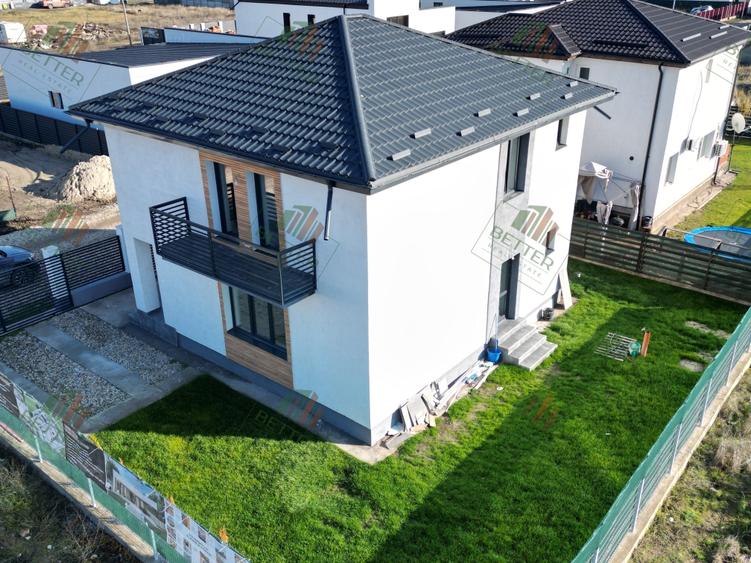 Casă individuală cu 4 camere cu Teren 300 Mp în Berceni