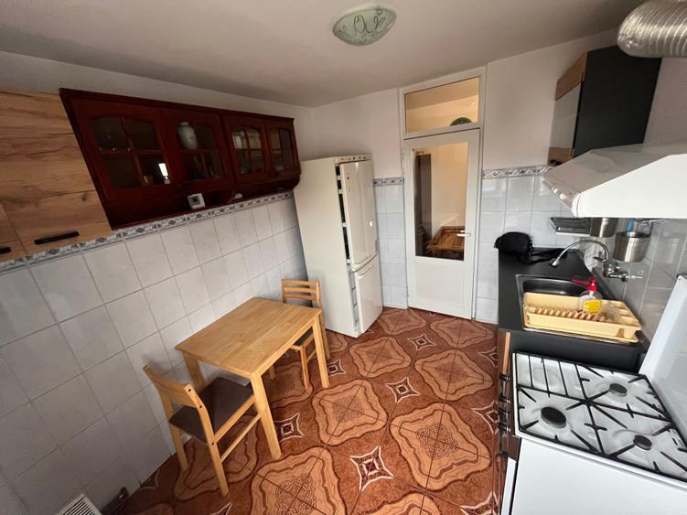 Apartament cu 2 camere semidecomandat în Bucovina