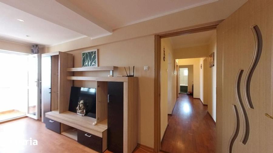 Apartament cu 4 camere decomandat în Banat