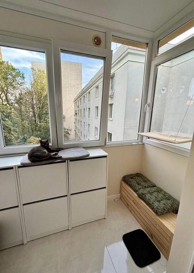 Apartament cu 3 camere semidecomandat în Muncii