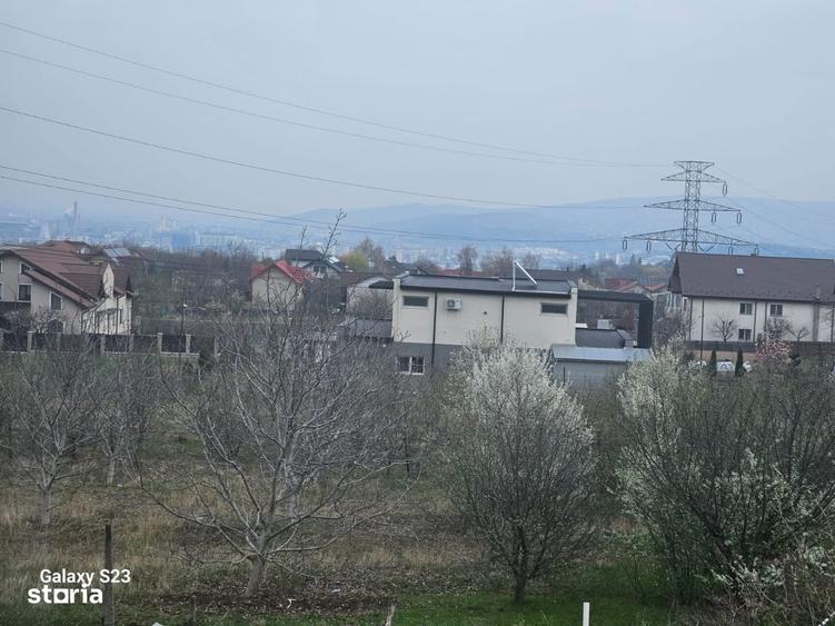 Casă cu 4 camere cu Teren 15000 Mp în Galata