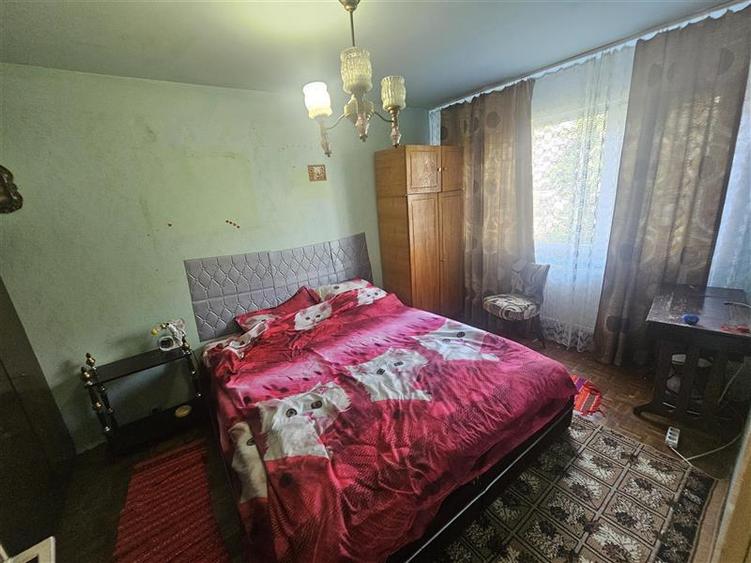 Apartament cu 2 camere semidecomandat în Micro I