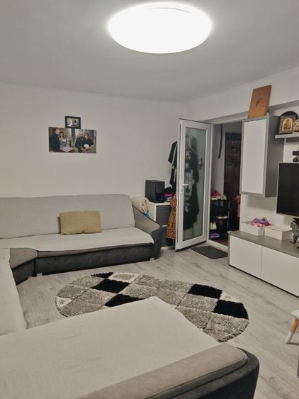 Apartament 2 camere, decomandat - 12
