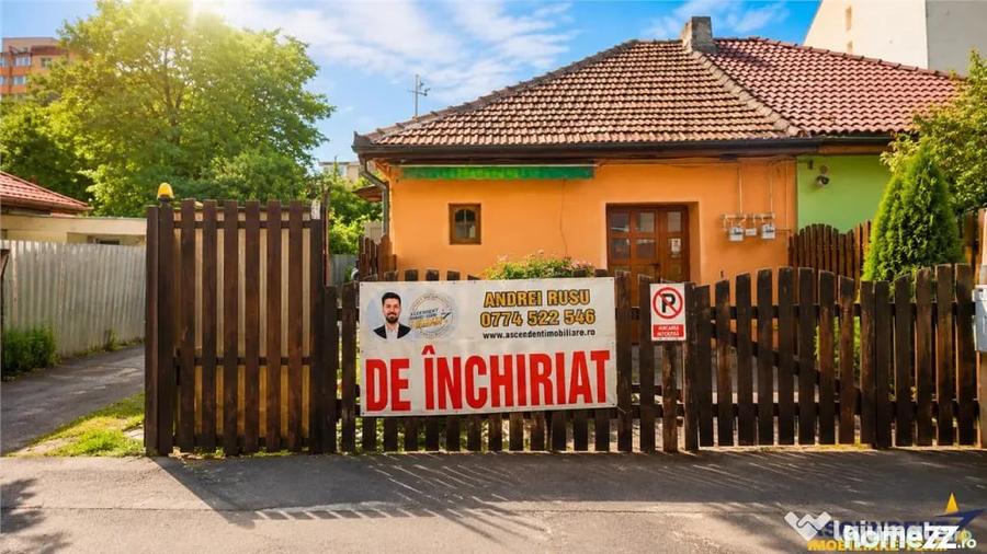 Casă cu 7 camere cu Teren 413 Mp în Florilor