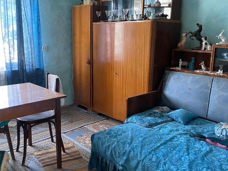 Casă individuală cu 5 camere cu Teren 1045 Mp în Central