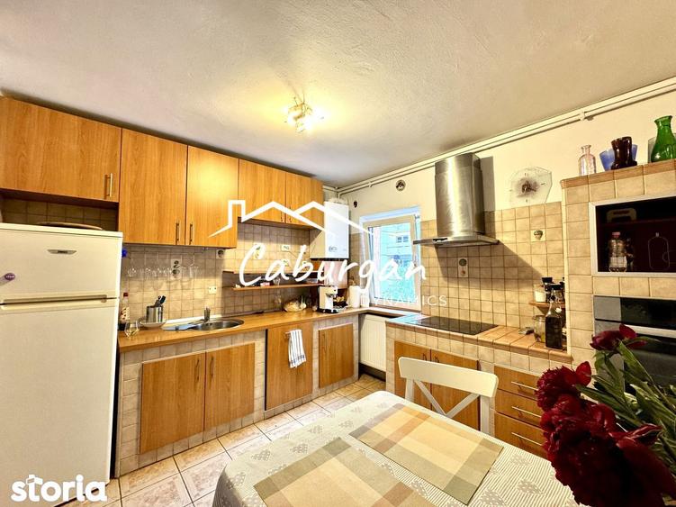 Apartament cu 3 camere decomandat, mobilat în Terezian