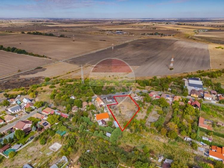 Teren Construcții intravilan de 2069 mp, în Gai