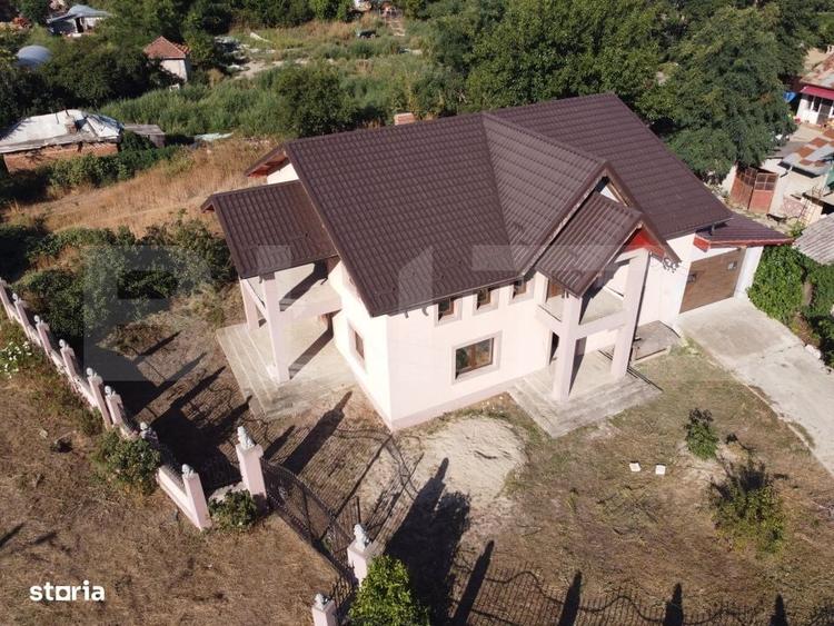 Casă cu 4 camere în Slobozia