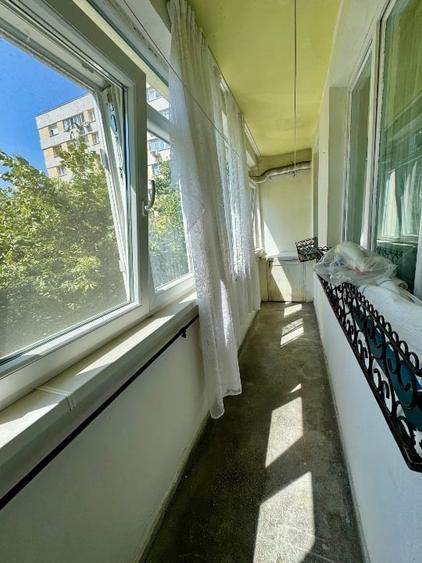 Apartament cu 3 camere decomandat în Colentina