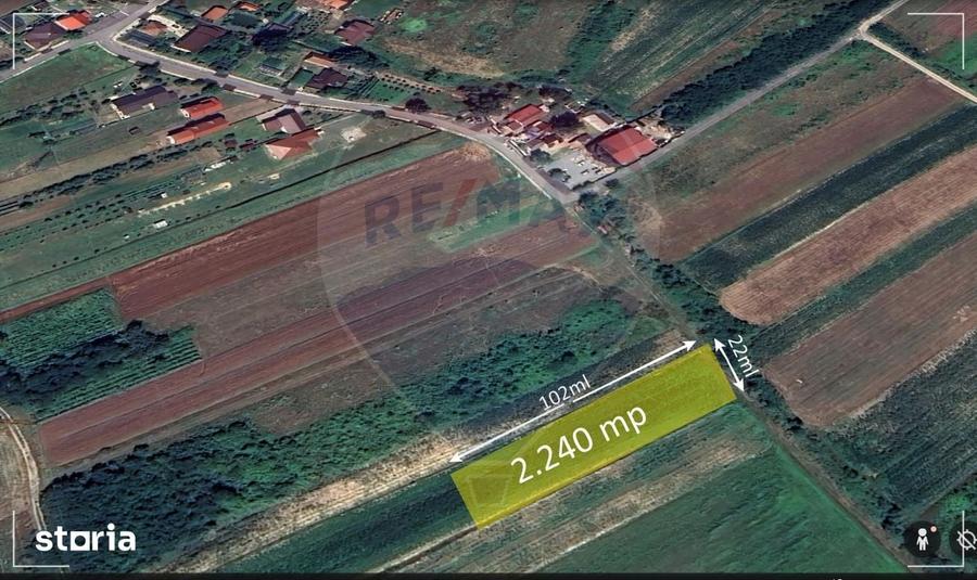 Teren de 2240 mp, în Recea
